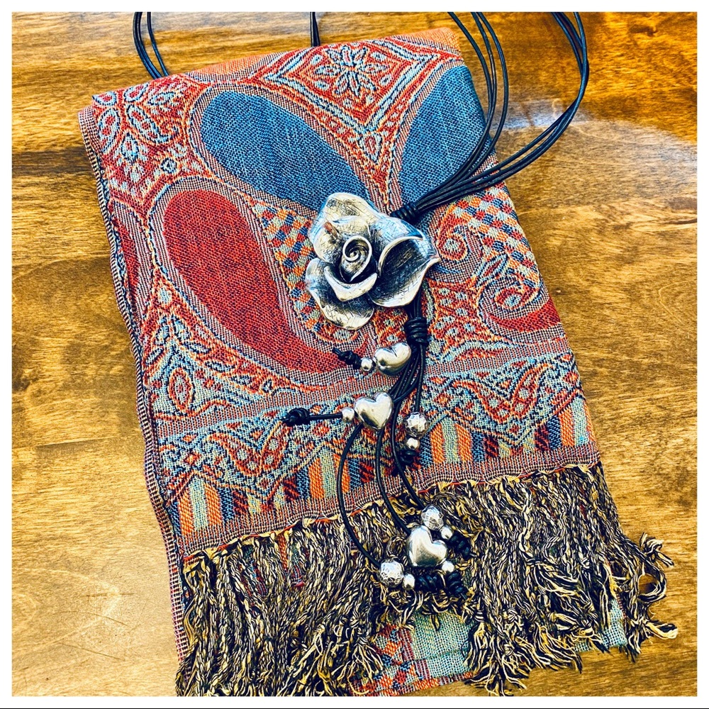 ✨PARIS✨Rose and Hearts Leather chain Necklace - Picture 4 of 6